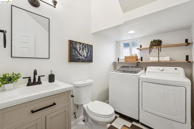 3936 Agua Vista St, Oakland, CA 94601