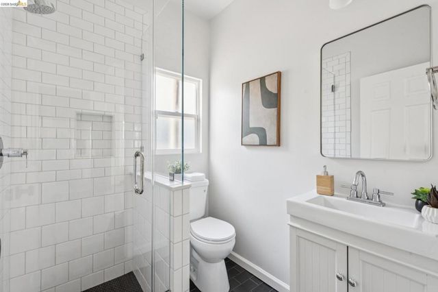 3936 Agua Vista St, Oakland, CA 94601