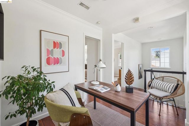 3936 Agua Vista St, Oakland, CA 94601