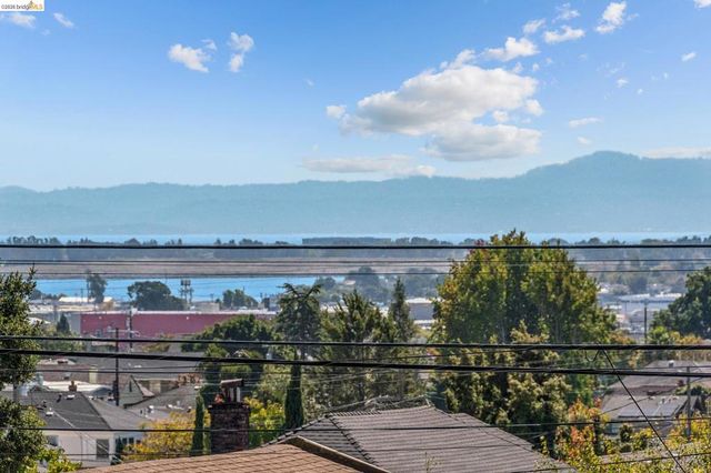 3936 Agua Vista St, Oakland, CA 94601