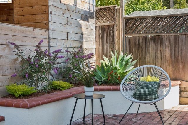 3936 Agua Vista St, Oakland, CA 94601