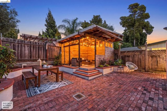 3936 Agua Vista St, Oakland, CA 94601