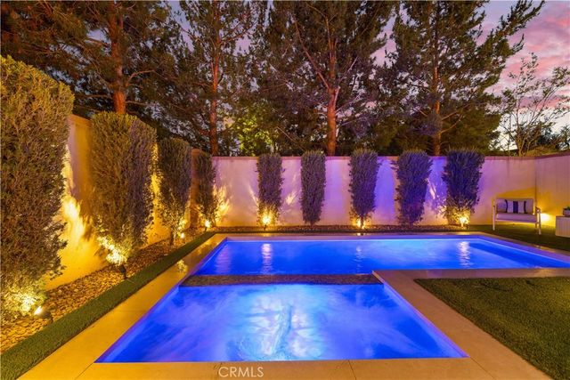 100 Pumpkin, Irvine, CA 92620