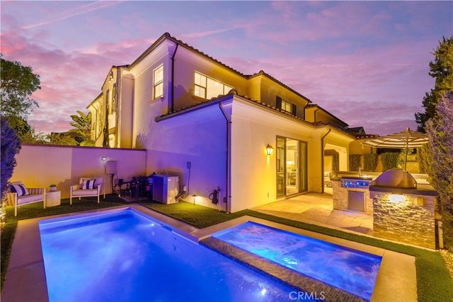 100 Pumpkin, Irvine, CA 92620