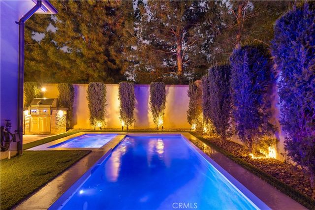 100 Pumpkin, Irvine, CA 92620