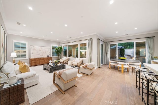 100 Pumpkin, Irvine, CA 92620