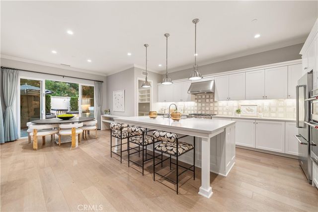 100 Pumpkin, Irvine, CA 92620