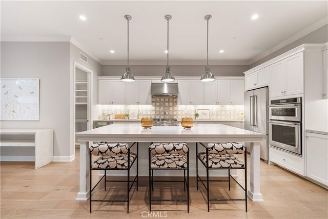 100 Pumpkin, Irvine, CA 92620