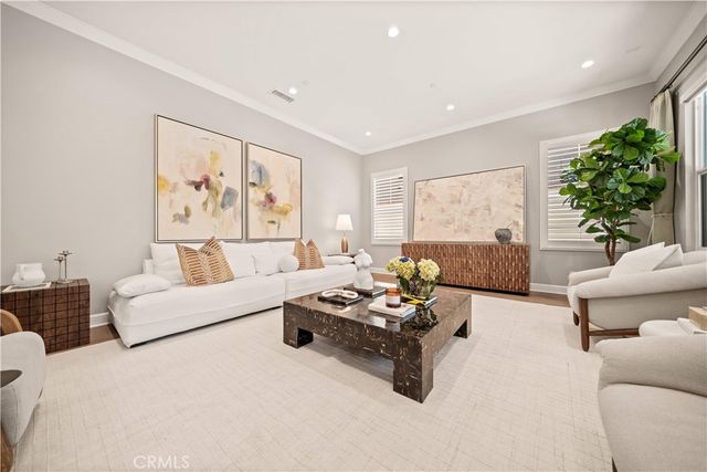 100 Pumpkin, Irvine, CA 92620