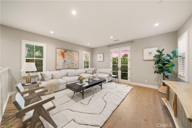 100 Pumpkin, Irvine, CA 92620