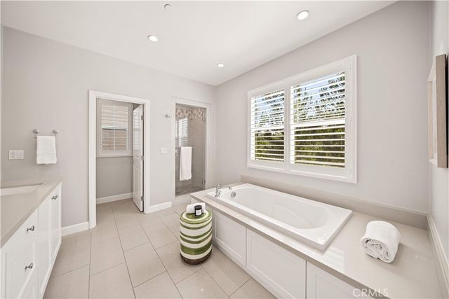 100 Pumpkin, Irvine, CA 92620