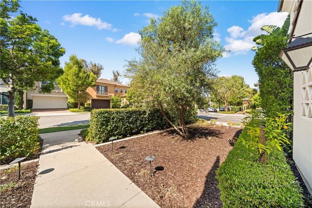 100 Pumpkin, Irvine, CA 92620