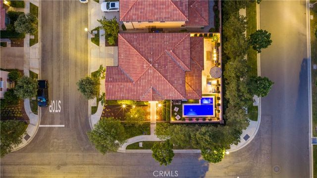 100 Pumpkin, Irvine, CA 92620