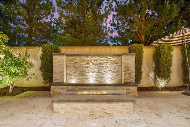 100 Pumpkin, Irvine, CA 92620