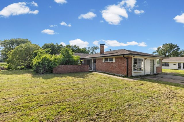 11800 Hallmark Street, Greenville, TX 75402