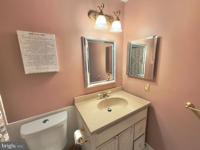 115 KINGS CROFT, Cherry Hill, NJ 08034
