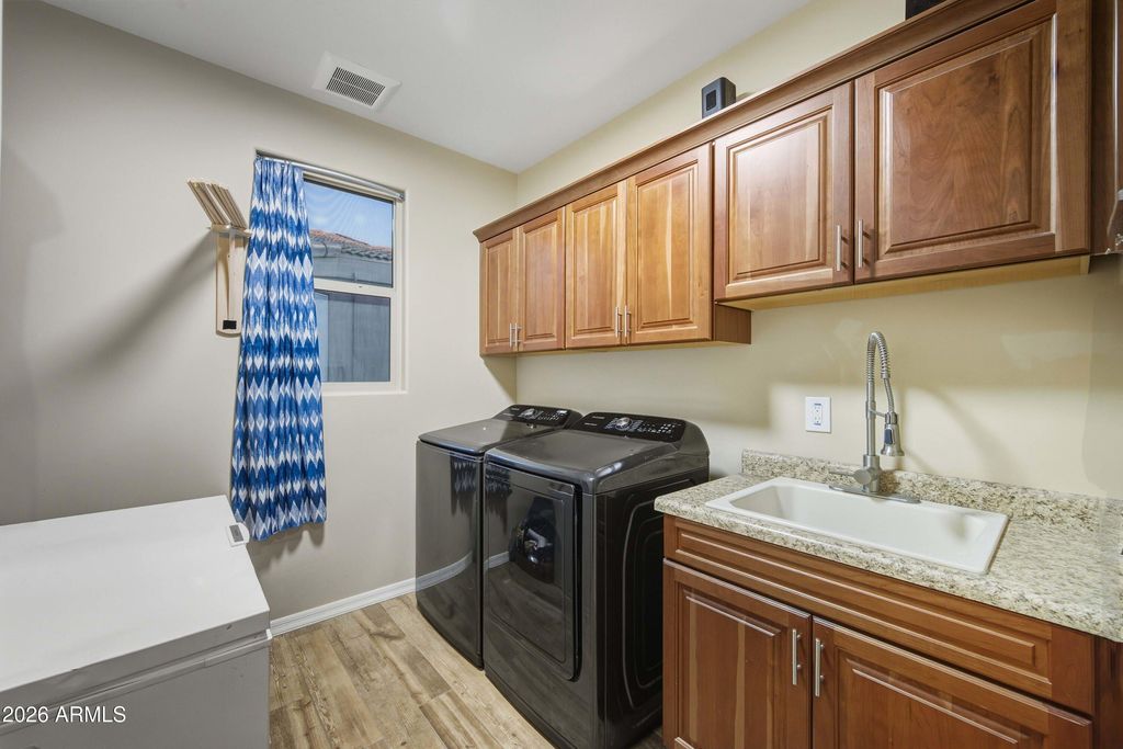 Image 18 of property listing at 8251 E CANYON ESTATES Circle, Gold Canyon, AZ 85118