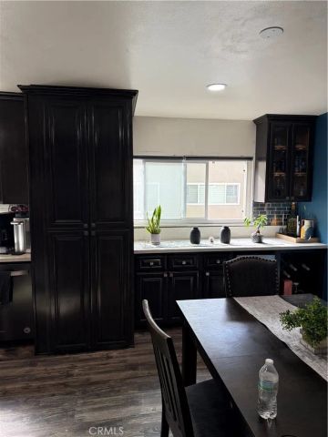 1900 W Glenoaks F, Anaheim, CA 92801