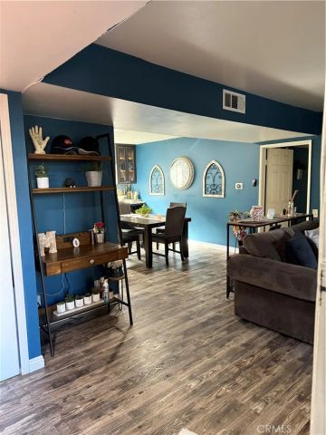 1900 W Glenoaks F, Anaheim, CA 92801