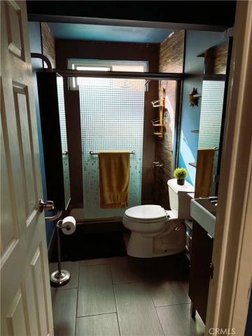 1900 W Glenoaks F, Anaheim, CA 92801