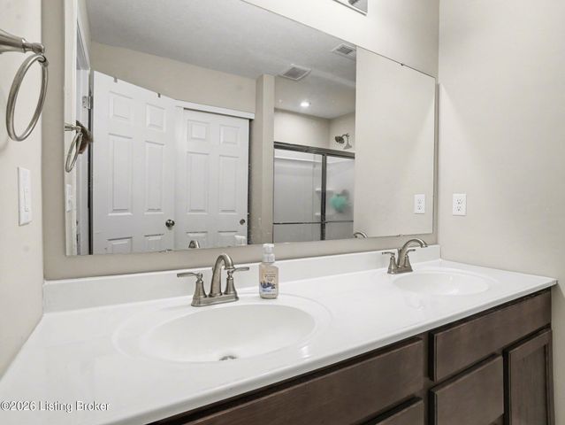 173 Rising Sun Ct, Shepherdsville, KY 40165