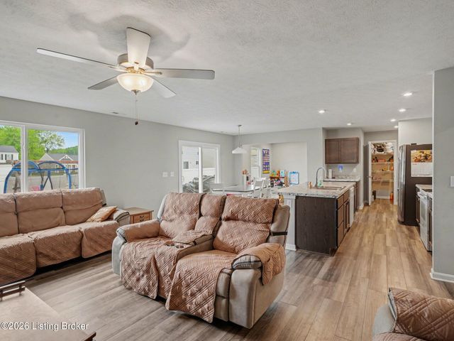 173 Rising Sun Ct, Shepherdsville, KY 40165