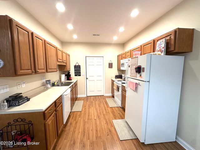 105 Floyd Ct, Bardstown, KY 40004