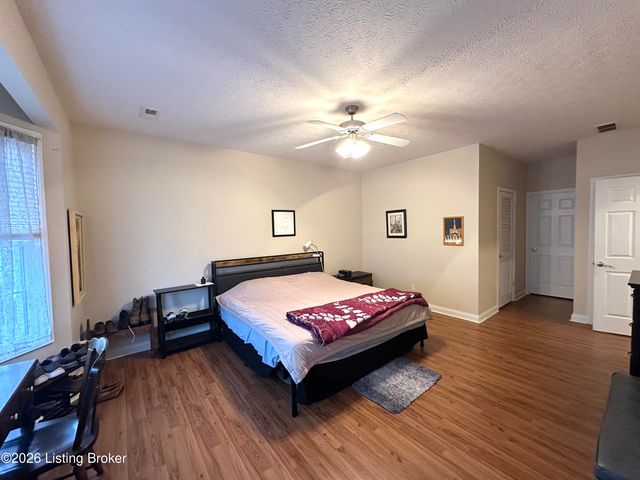 105 Floyd Ct, Bardstown, KY 40004