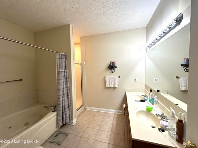 105 Floyd Ct, Bardstown, KY 40004