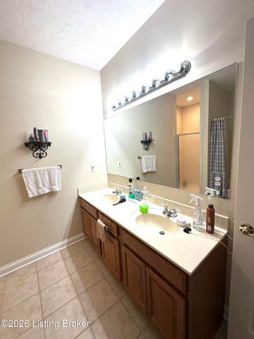 105 Floyd Ct, Bardstown, KY 40004