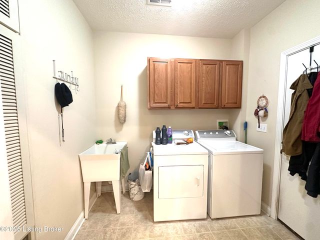 105 Floyd Ct, Bardstown, KY 40004