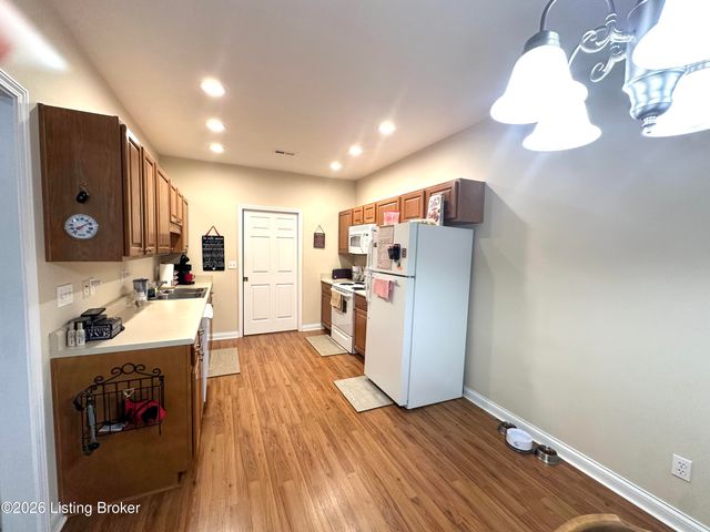 105 Floyd Ct, Bardstown, KY 40004