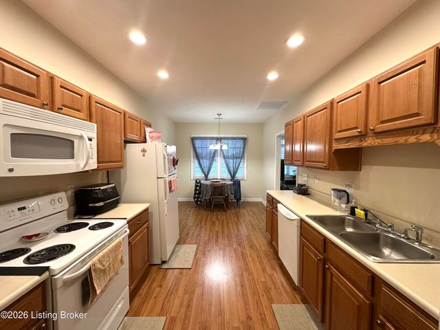 105 Floyd Ct, Bardstown, KY 40004