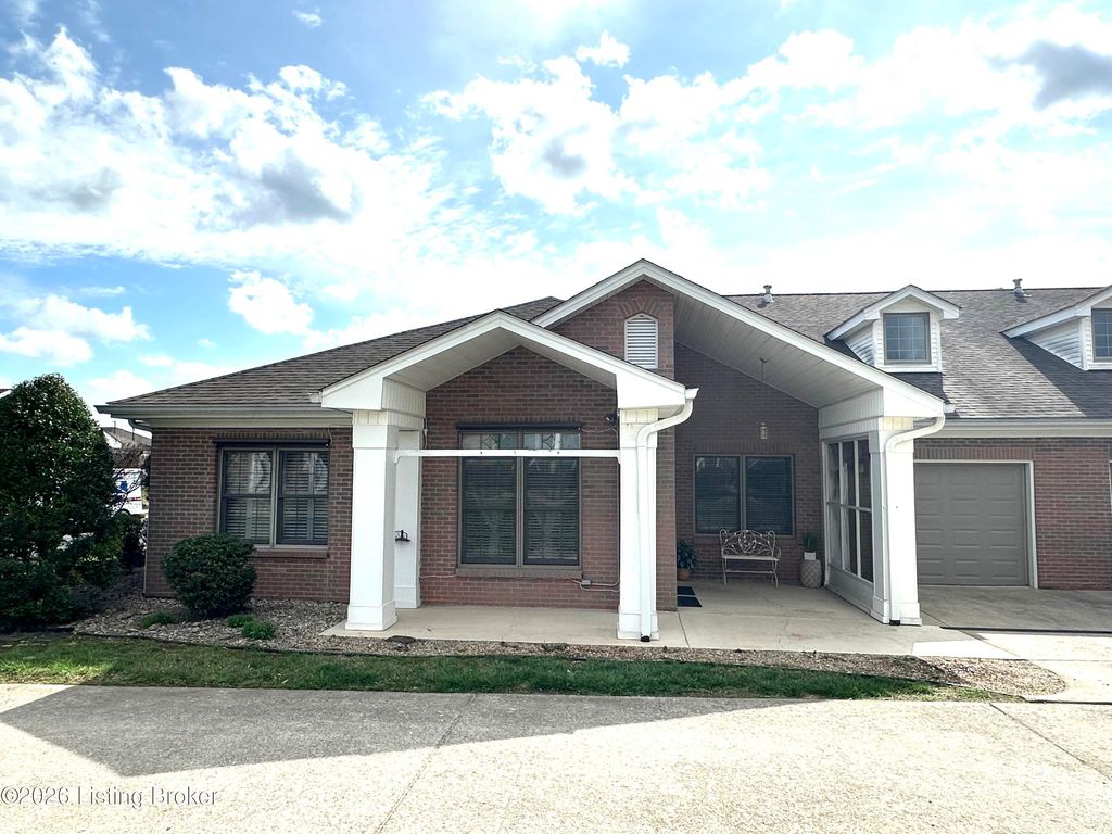 105 Floyd Ct, Bardstown, KY 40004