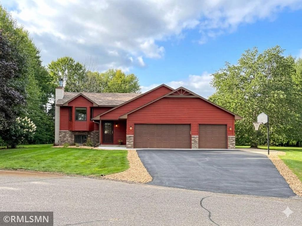 16110 Davenport Street NE, Ham Lake, MN 55304 — exterior