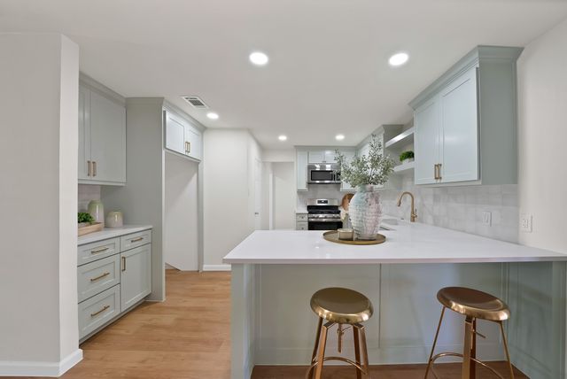 7805 Emerald Hills Way, North Richland Hills, TX 76180