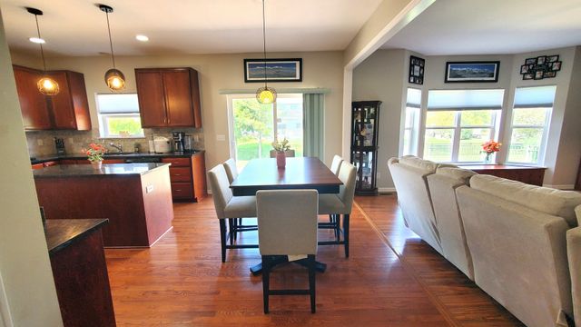 40W216 Chapman Court, Geneva, IL 60134