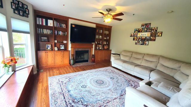 40W216 Chapman Court, Geneva, IL 60134