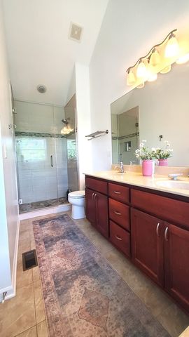 40W216 Chapman Court, Geneva, IL 60134
