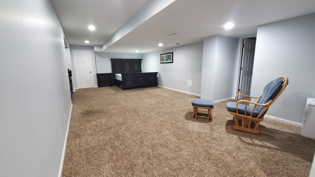 40W216 Chapman Court, Geneva, IL 60134