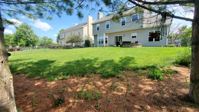 40W216 Chapman Court, Geneva, IL 60134