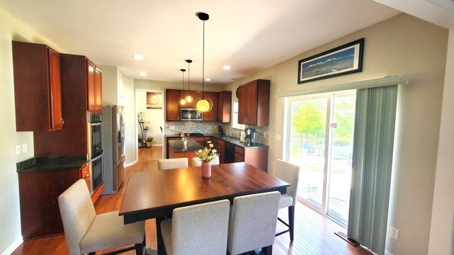 40W216 Chapman Court, Geneva, IL 60134