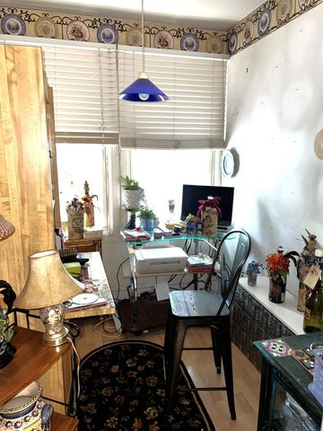 4207 N Drake Avenue, Chicago, IL 60618