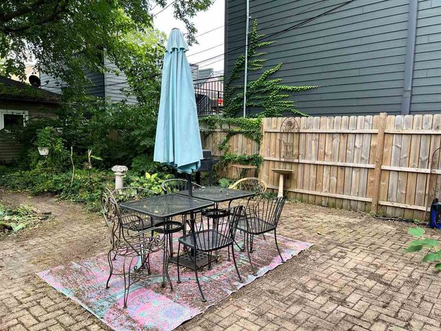 4207 N Drake Avenue, Chicago, IL 60618