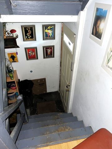 4207 N Drake Avenue, Chicago, IL 60618