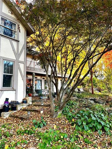 2825 Charbonier Road, Florissant, MO 63031