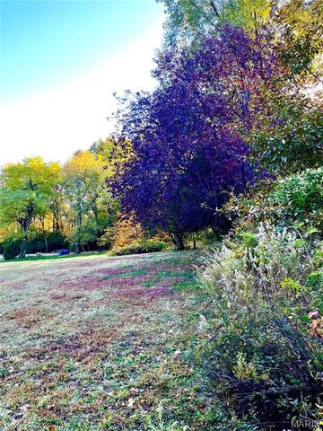 2825 Charbonier Road, Florissant, MO 63031