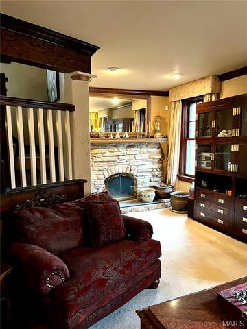 2825 Charbonier Road, Florissant, MO 63031