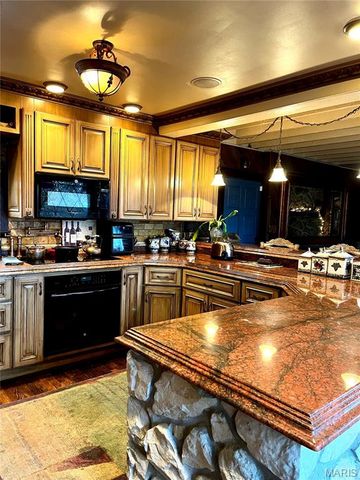 2825 Charbonier Road, Florissant, MO 63031