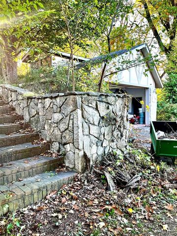 2825 Charbonier Road, Florissant, MO 63031